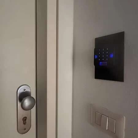 Room 아파트 *